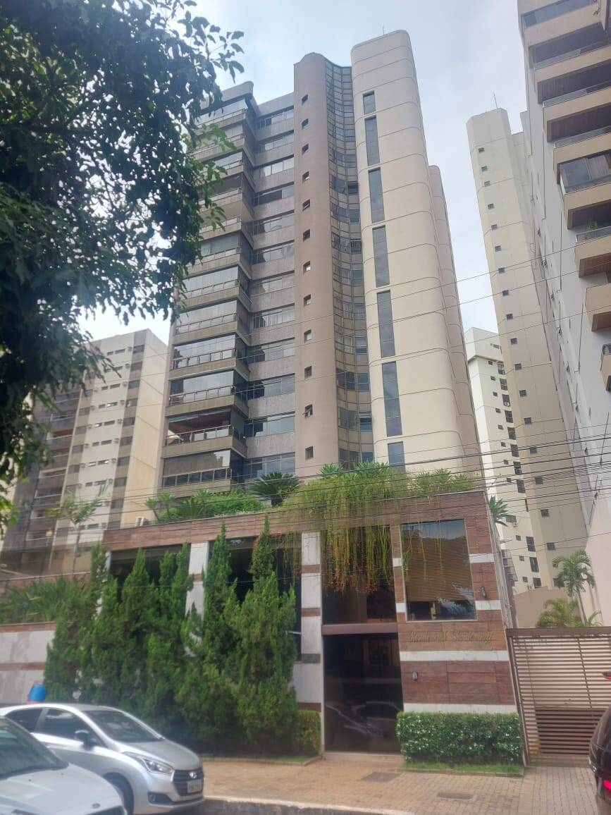 Apartamento à venda com 4 quartos, 377m² - Foto 1