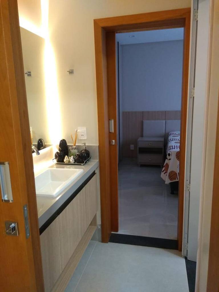 Casa à venda com 4 quartos, 269m² - Foto 22