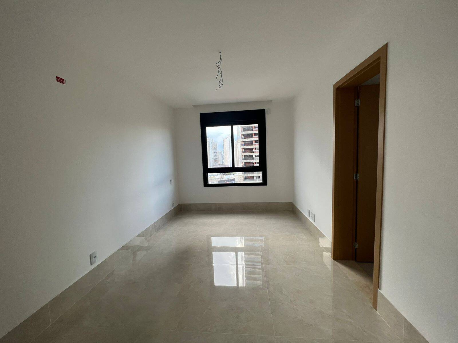 Apartamento à venda com 4 quartos, 244m² - Foto 9