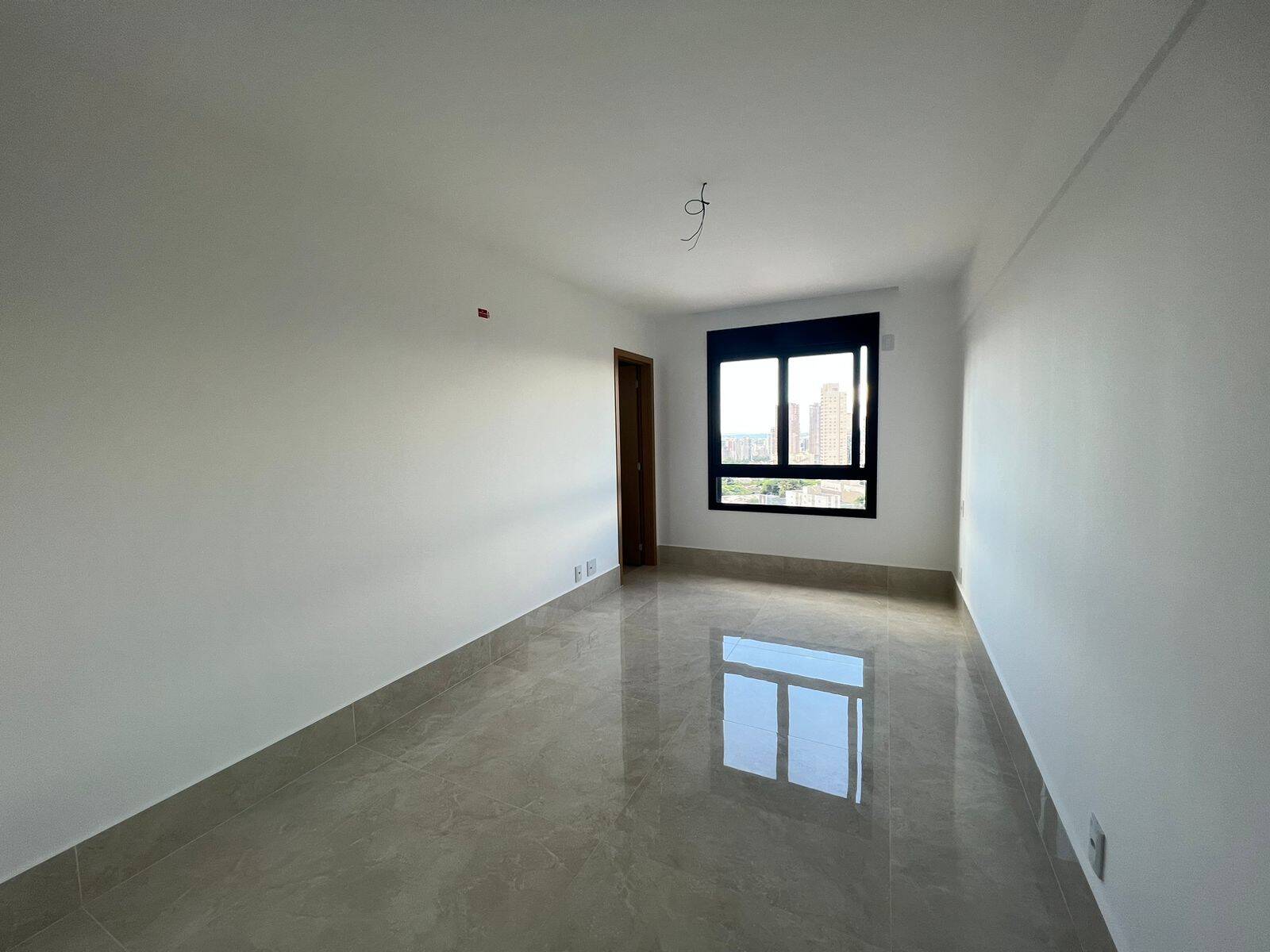 Apartamento à venda com 4 quartos, 244m² - Foto 11