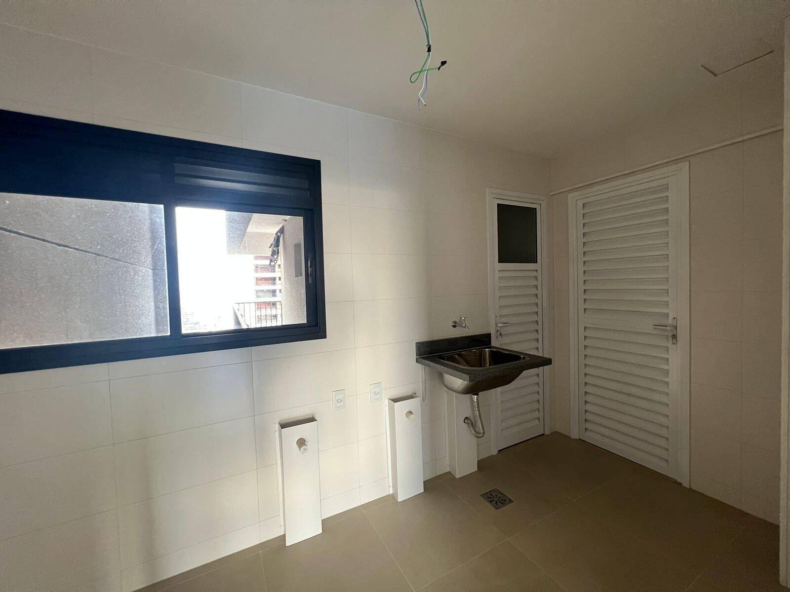 Apartamento à venda com 4 quartos, 244m² - Foto 18