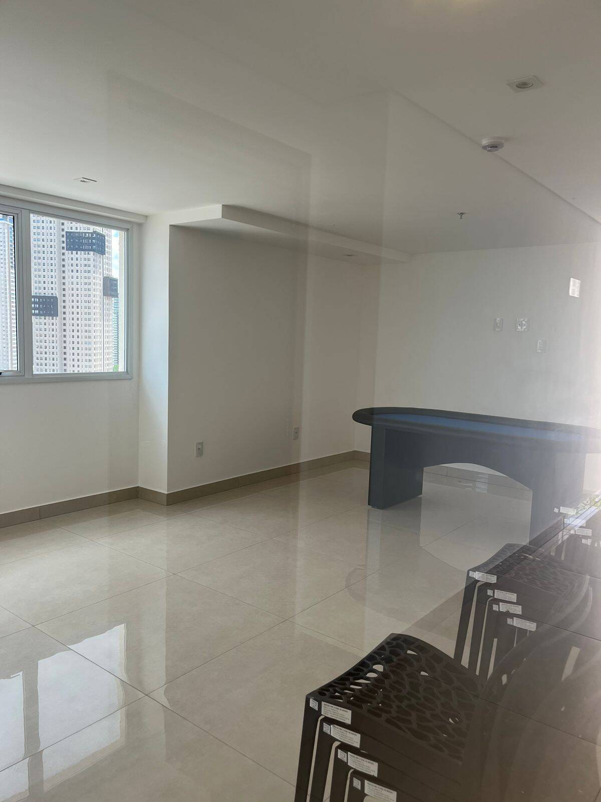 Apartamento à venda com 1 quarto, 56m² - Foto 11