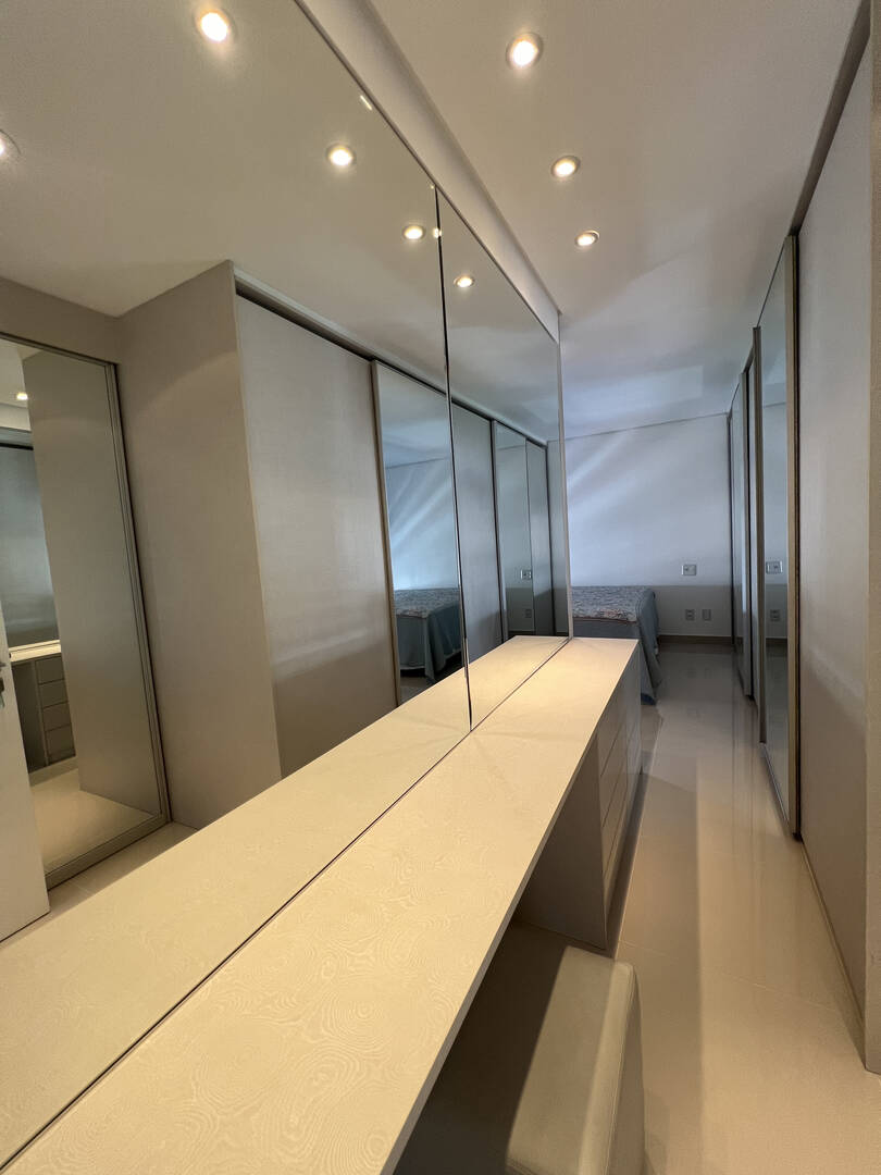 Apartamento à venda com 3 quartos, 207m² - Foto 3