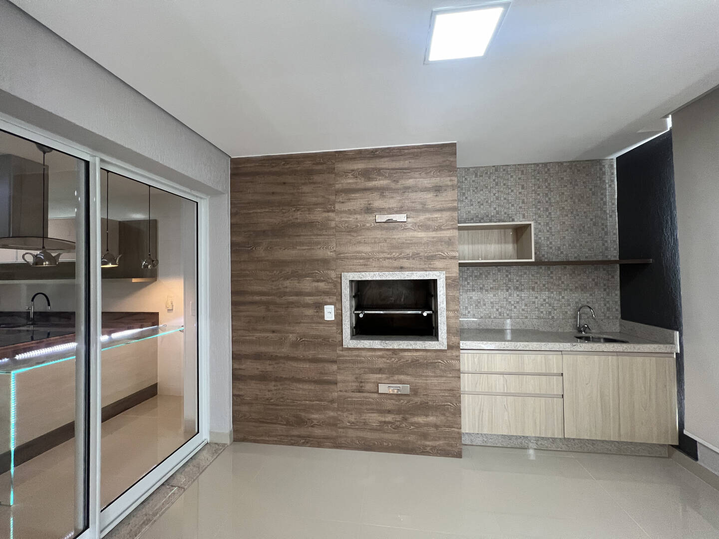 Apartamento à venda com 3 quartos, 207m² - Foto 24