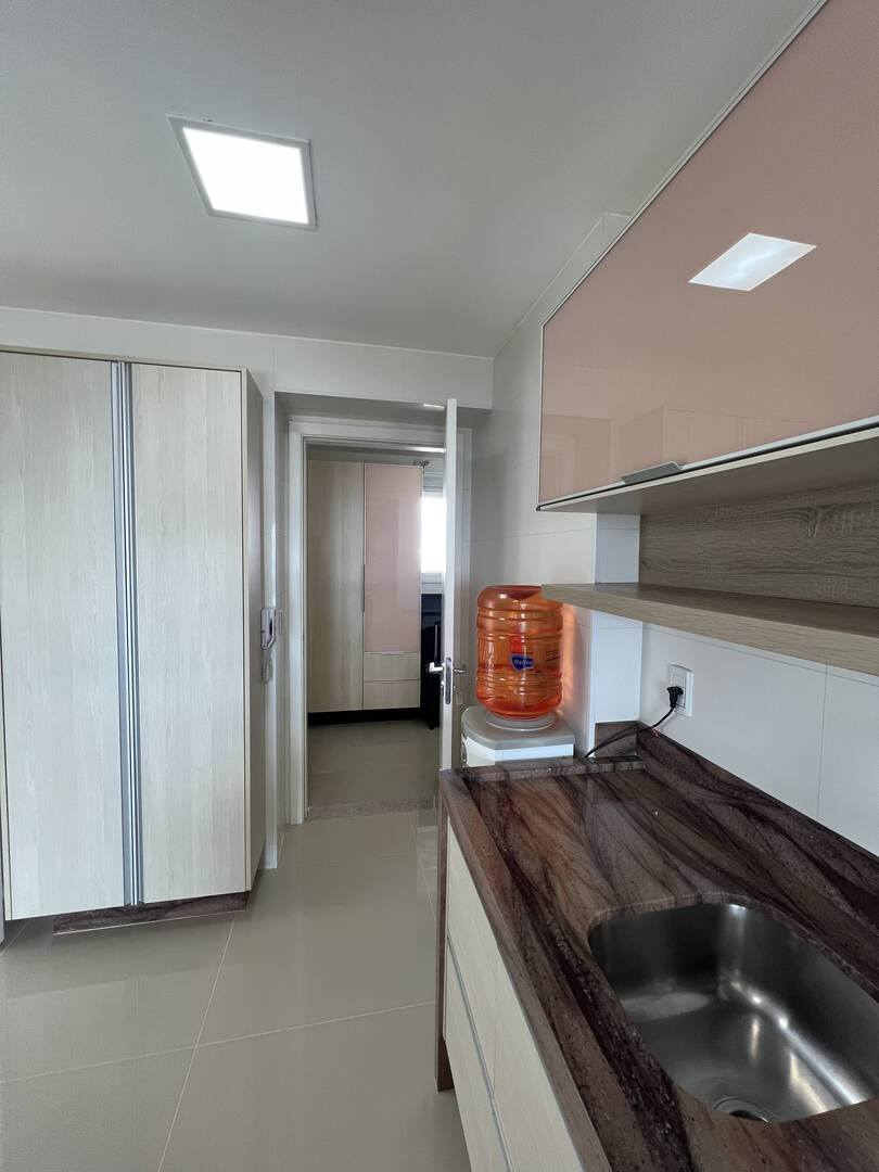 Apartamento à venda com 3 quartos, 207m² - Foto 41