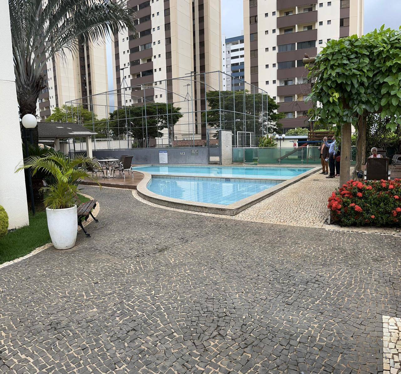 Apartamento à venda com 2 quartos, 56m² - Foto 17